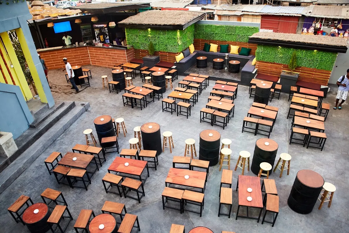 Kona Lounge & Grill