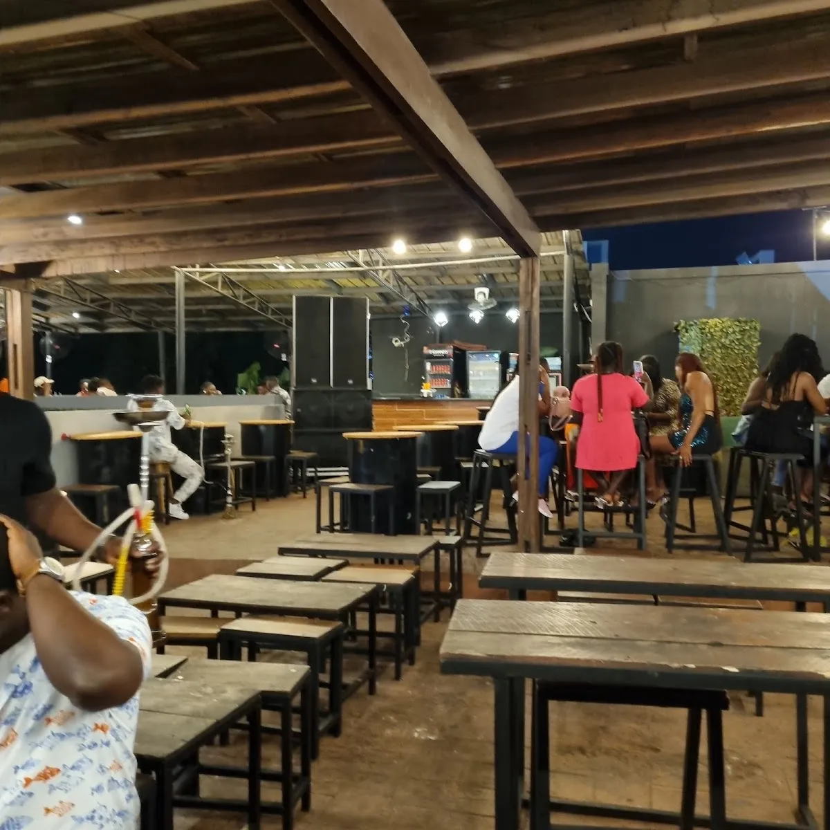 Kona Lounge & Grill